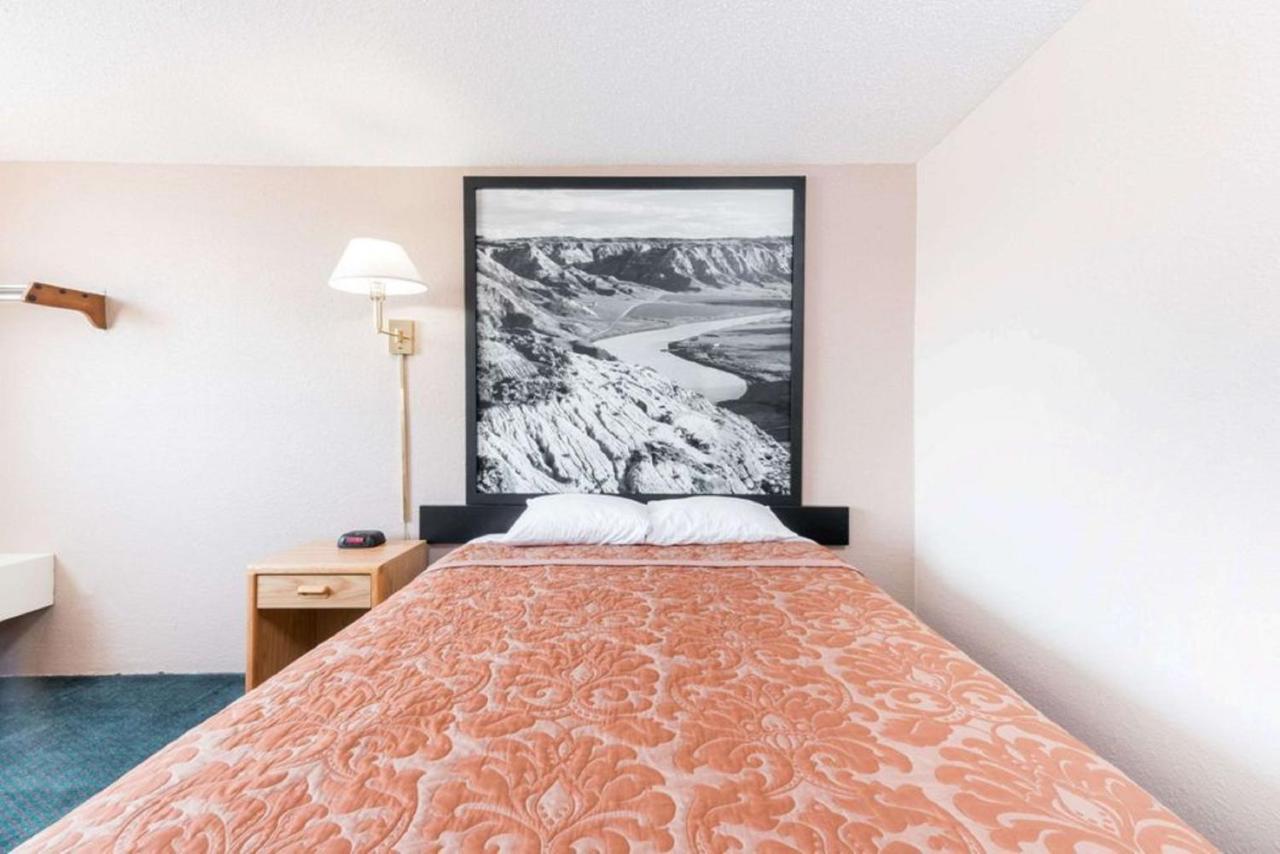 Glendive Lodge Luaran gambar